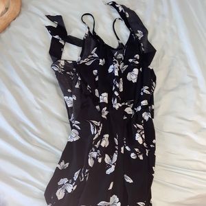 SHEIN BLACK AND WHITE FLORAL JUMPSUIT